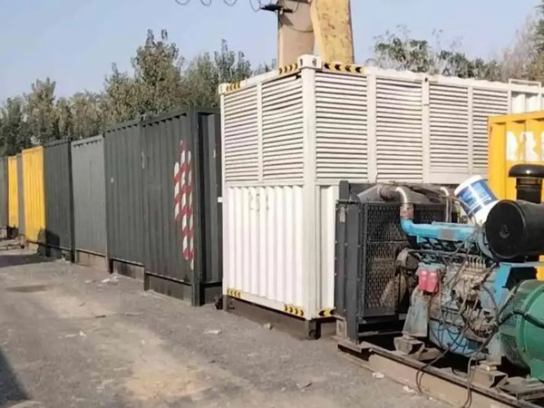 诏安200KW柴油发电机机组每小时油耗是多少?